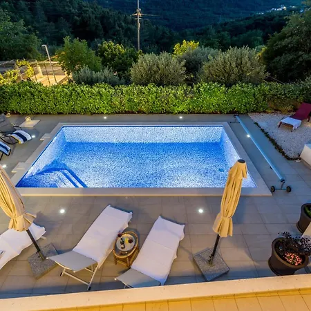 M Villa