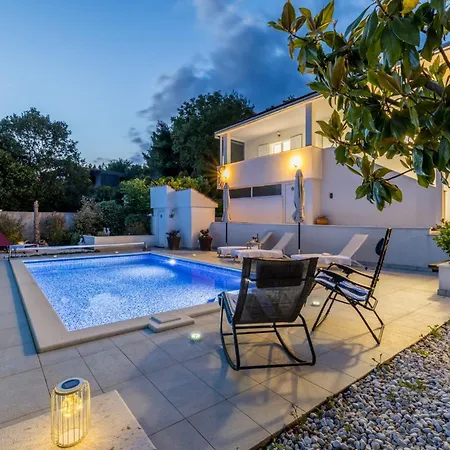 Villa M